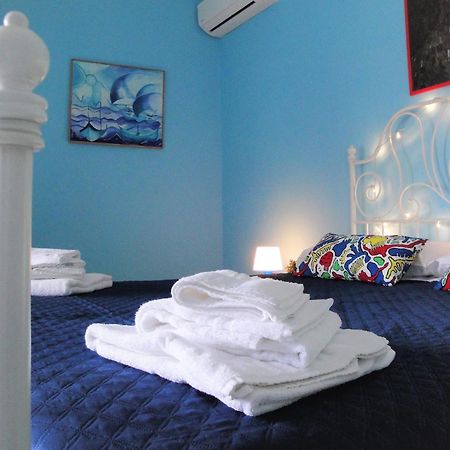 נאפולי Garibaldi Holiday House מראה חיצוני תמונה
