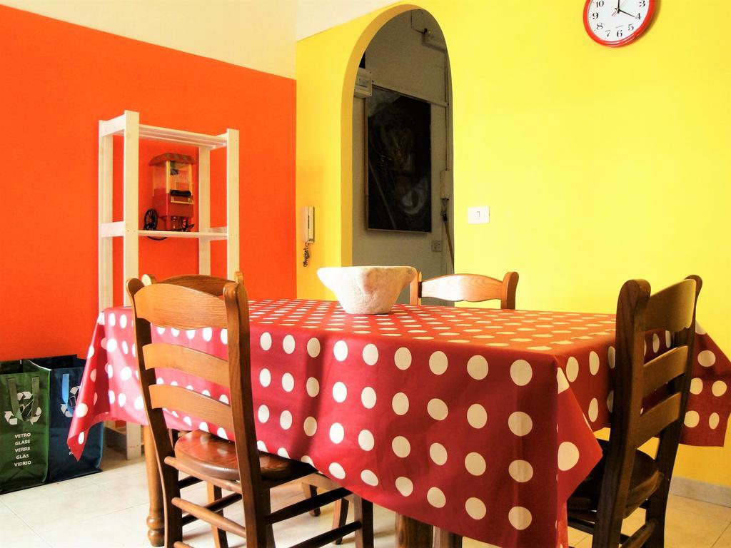 נאפולי Garibaldi Holiday House מראה חיצוני תמונה