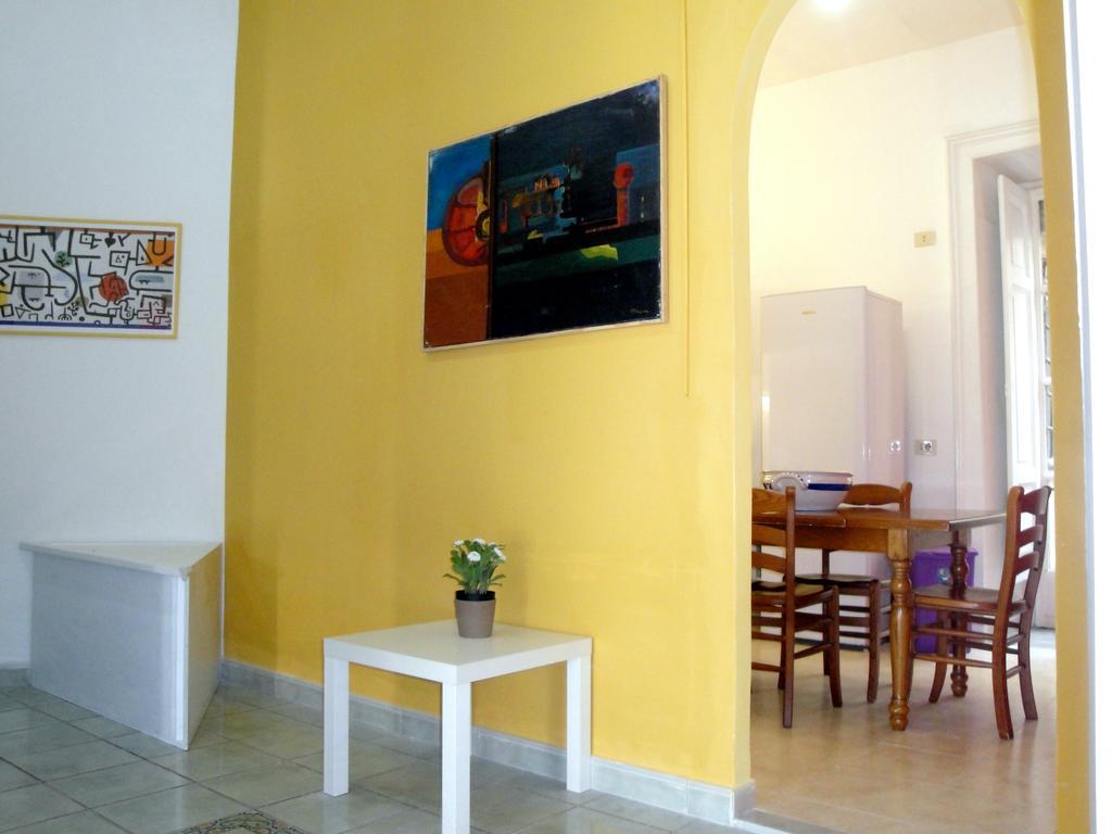 נאפולי Garibaldi Holiday House מראה חיצוני תמונה