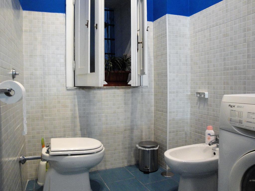 נאפולי Garibaldi Holiday House מראה חיצוני תמונה