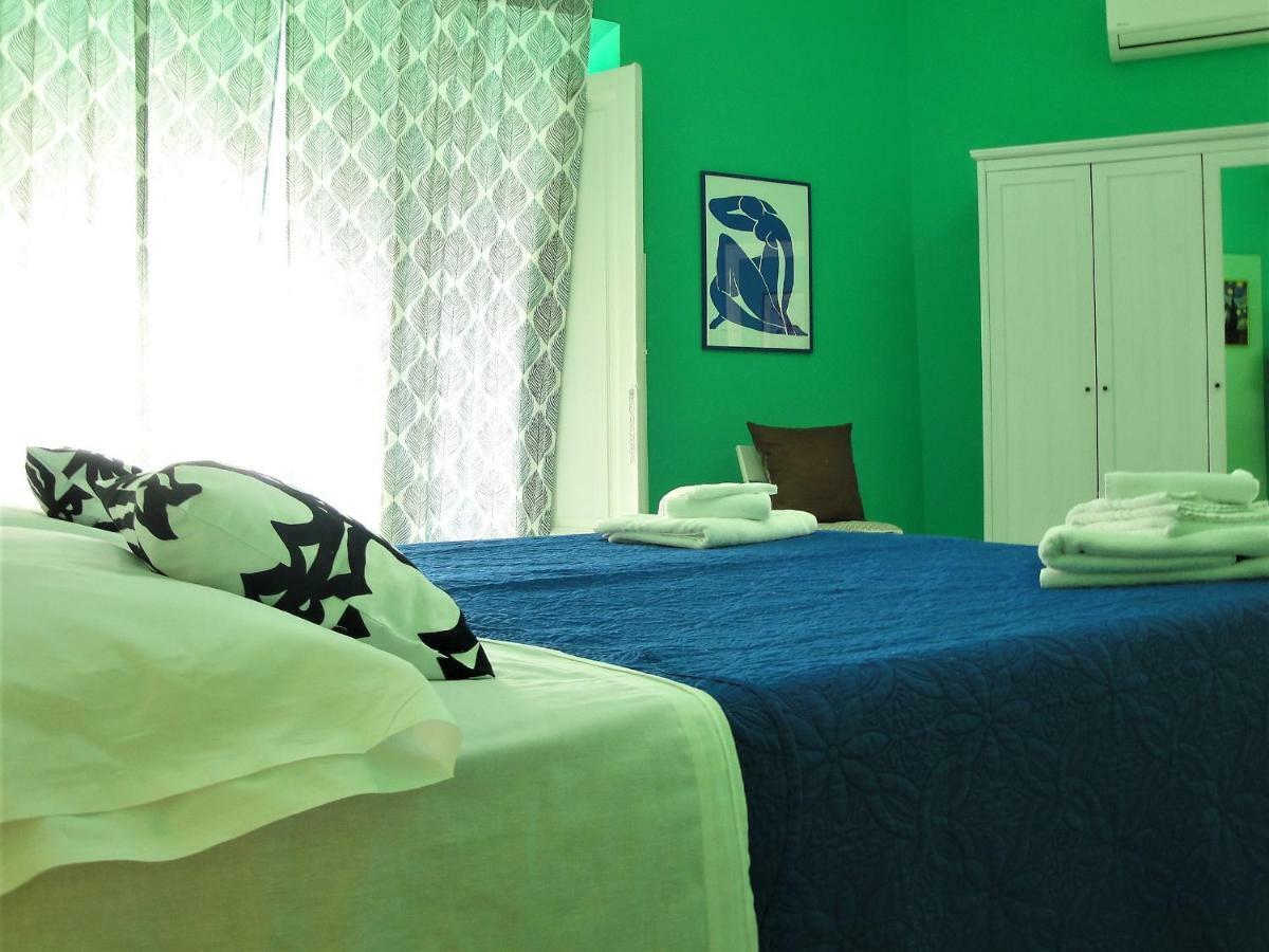 נאפולי Garibaldi Holiday House מראה חיצוני תמונה