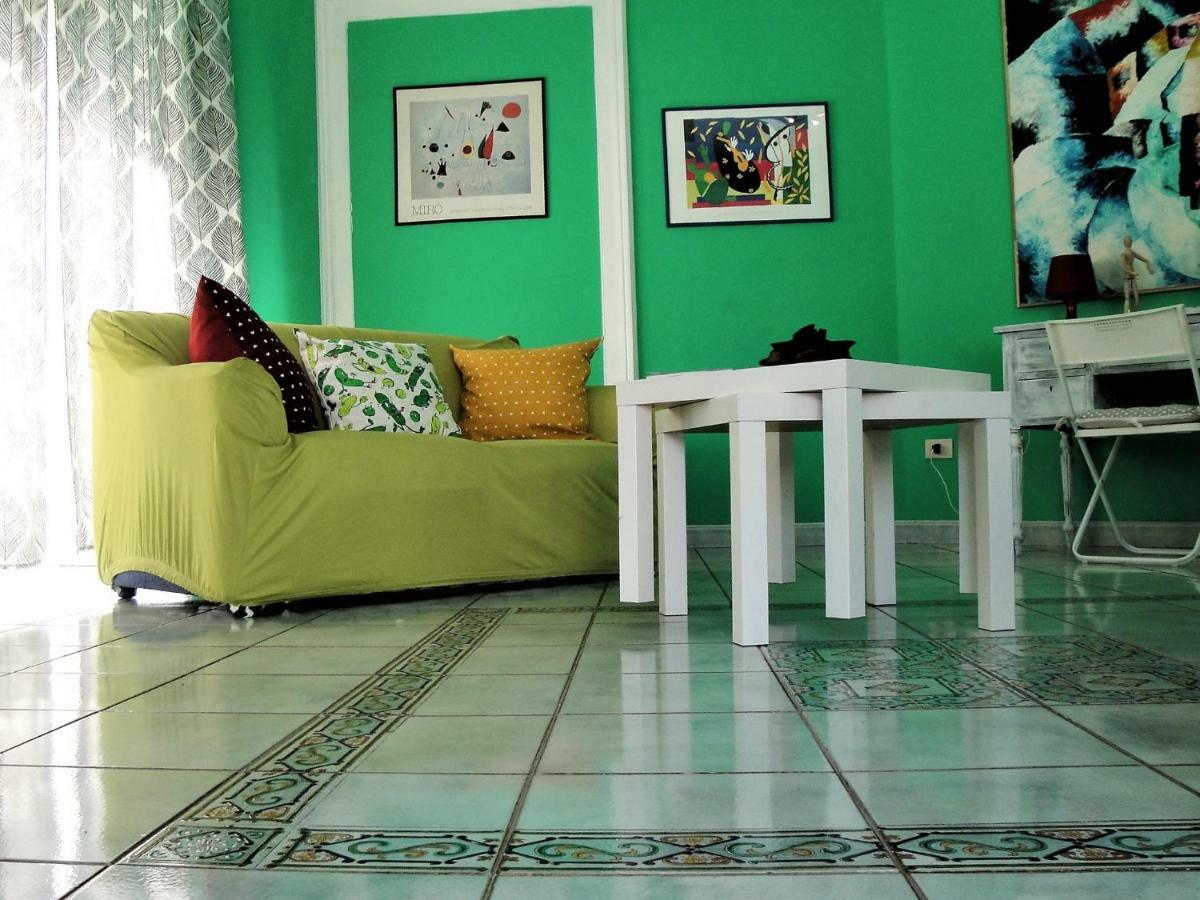 נאפולי Garibaldi Holiday House מראה חיצוני תמונה