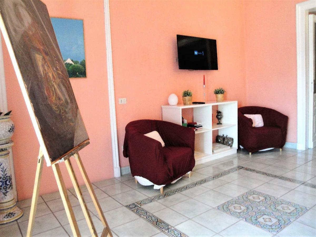 נאפולי Garibaldi Holiday House מראה חיצוני תמונה