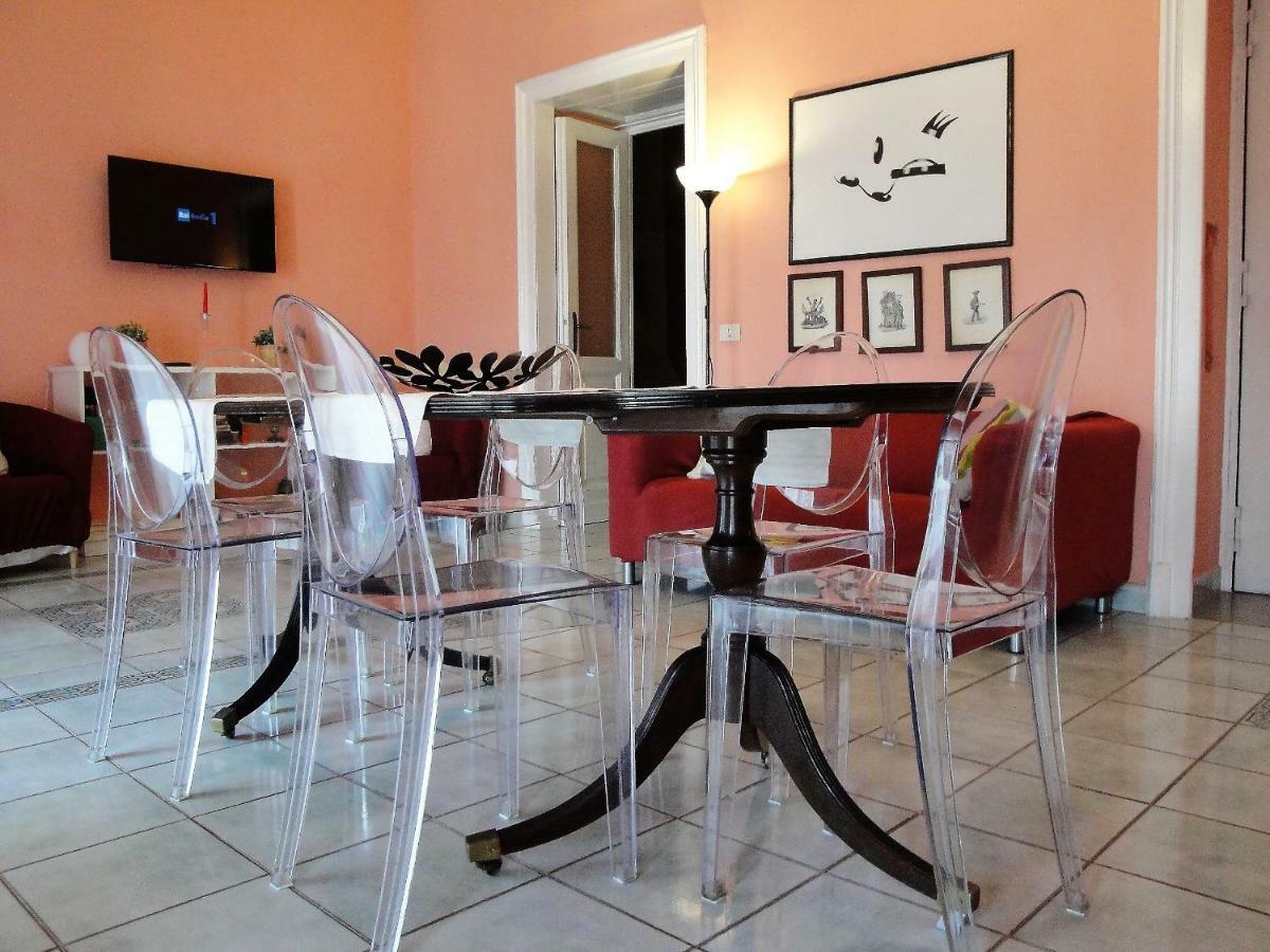 נאפולי Garibaldi Holiday House מראה חיצוני תמונה